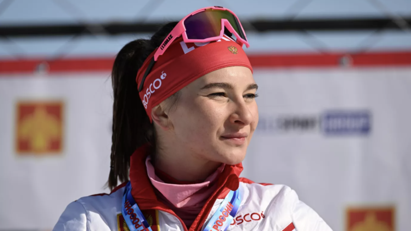 Непряева выиграла гонку на 15 км на этапе Кубка России