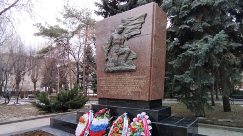 В Волгограде завершили восстановление братской могилы на Аллее Героев