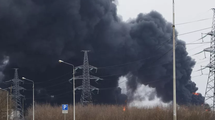 «СТРАНА.ua»: в Киеве после взрыва поднялся столб дыма