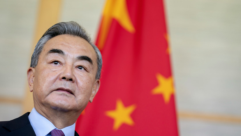 МИД Китая: США говорят о сотрудничестве с КНР и одновременно «наносят удар ножом»