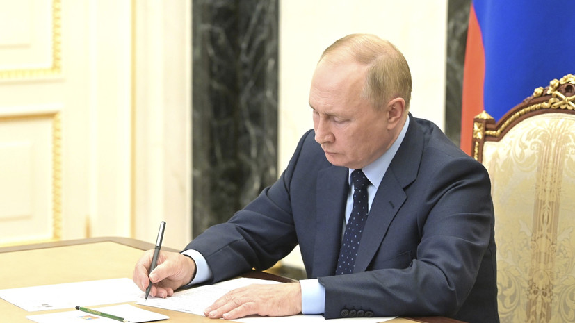 Путин увеличил численность Федеральной службы судебных приставов