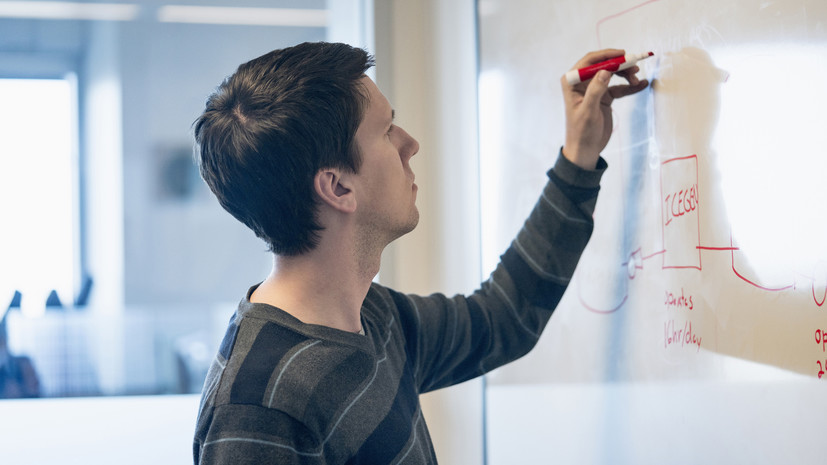 Во ВНИИ труда сообщили о нехватке в России кадров с рабочими специальностями