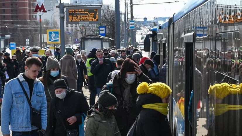 В Госдуме предложили освободить школьников от оплаты общественного транспорта зимой