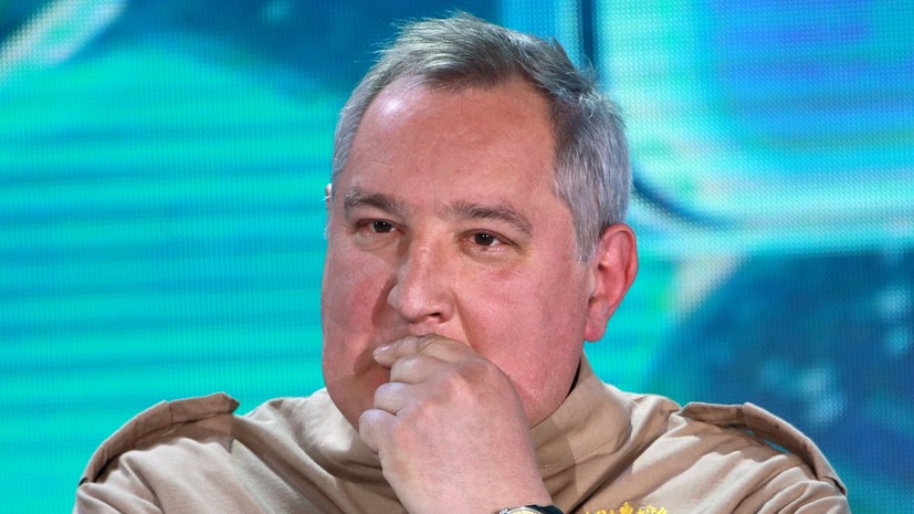 Получивший ранение Рогозин выложил первое фото после операции