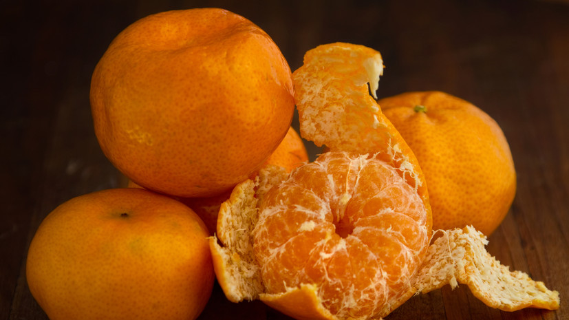 Врач Константинова рассказала, что переедание мандаринов может привести к обострению язвы
