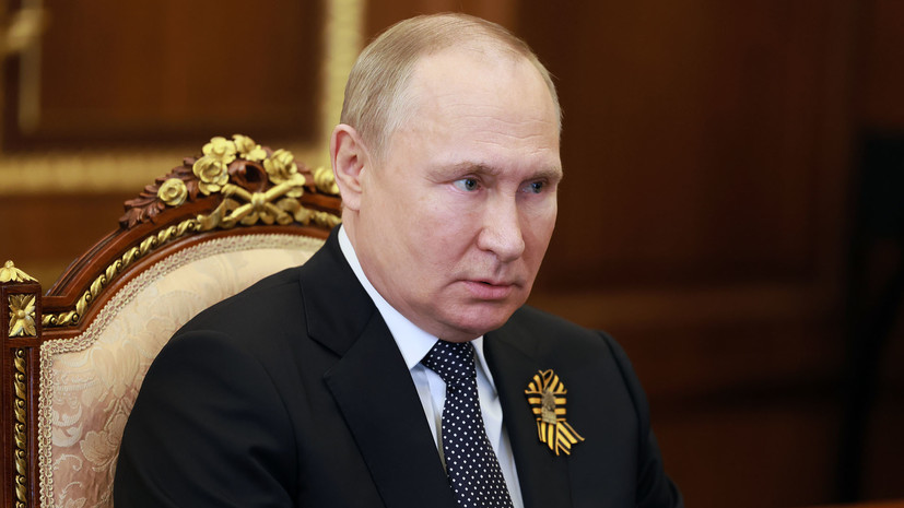 Георгиевская лента, работа такси, пожизненное за диверсии: Путин подписал ряд федеральных законов