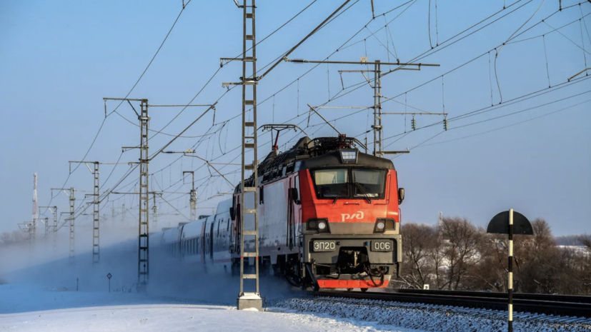 В РЖД сообщили, что 75 тысяч пассажиров встретили Новый год в поездах