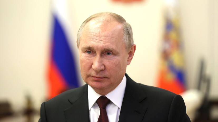 В Кремле пообещали своевременно сообщить о встрече Путина с главами думских фракций