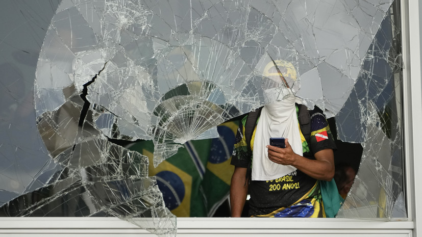 Песков: Кремль решительным образом осуждает действия зачинщиков беспорядков в Бразилии
