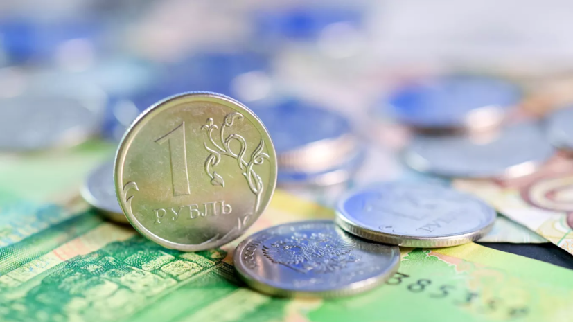 Аналитик Деев: рубль взял курс на ослабление