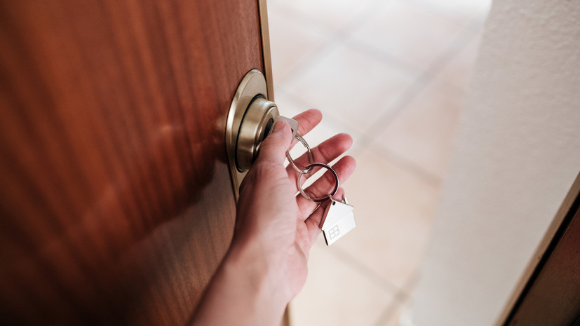 Около 16 тысяч обманутых дольщиков получили ключи от новых квартир в Подмосковье за год