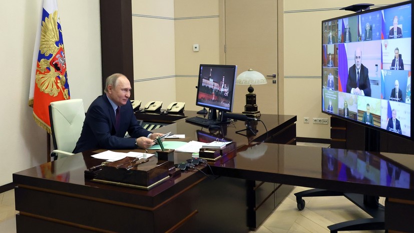«Благодаря собранности, готовности к вызовам»: Путин заявил, что прогнозы противников России на 2022 год не сбылись