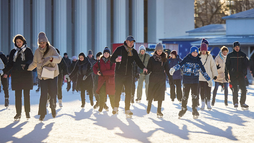Сергунина: самым популярным видом активного отдыха в Москве на каникулах стало катание на коньках