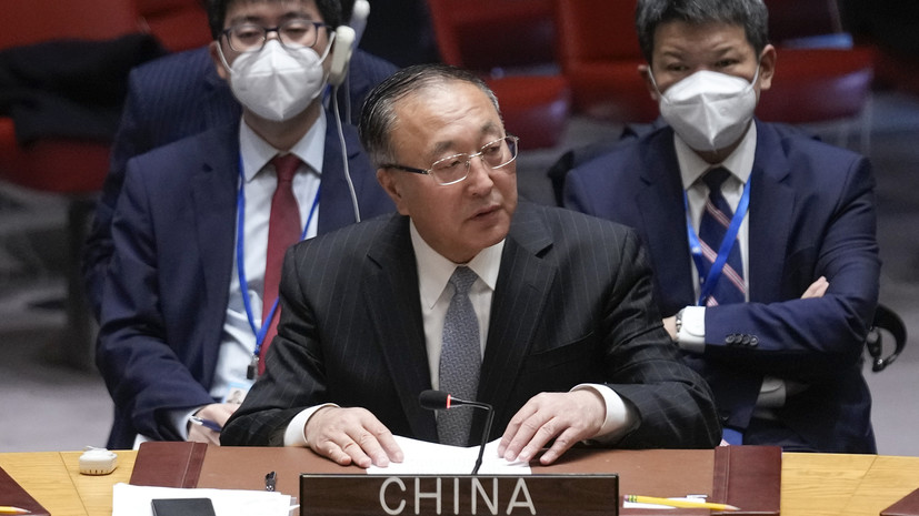 Постпред Китая при ООН заявил, что Запад вверг мир в хаос