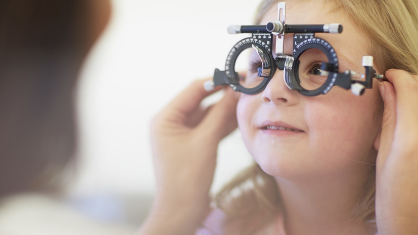 Офтальмолог Суркова рассказала о мерах профилактики близорукости у детей