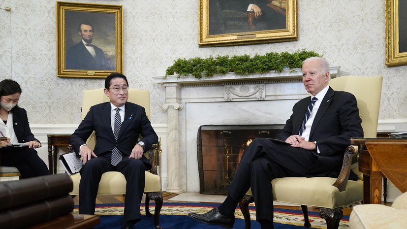 Медведев: премьер Японии предал память японцев, погибших при ядерном ударе США