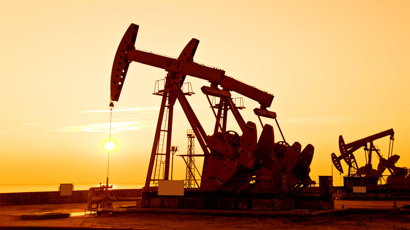 Пошлина на экспорт нефти из России с 1 февраля снизится на $3,9