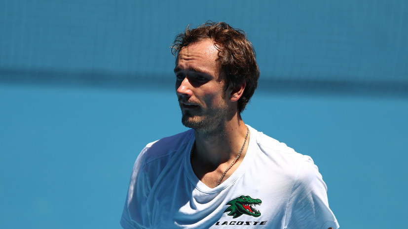 Медведев победил американца Гирона и вышел во второй круг Australian Open