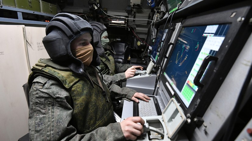 Средствами противовоздушной обороны: в Минобороны РФ заявили о перехвате 14 реактивных снарядов систем HIMARS и «Ольха»