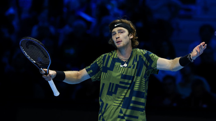 Болельщики с флагом Украины оскорбили Рублёва на Australian Open