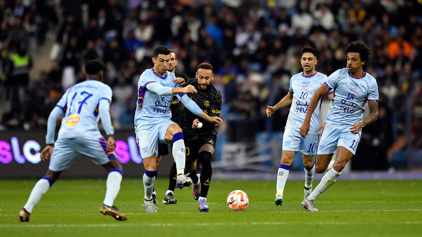 ПСЖ и сборная Эр-Рияда забили три мяча за семь минут в товарищеском матче, счёт 4:3