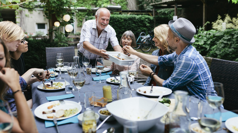 Диетолог Лазуренко посоветовала пожилым есть индейку и печень трески для улучшения настроения