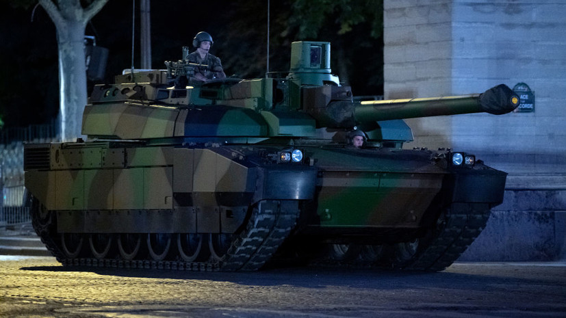 Политик Филиппо назвал безумием план властей Франции по поставкам Киеву танков Leclerc