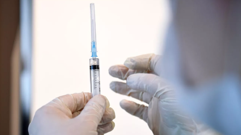 В ЯНАО прививку от COVID-19 сделали 1,2 тысячи подростков