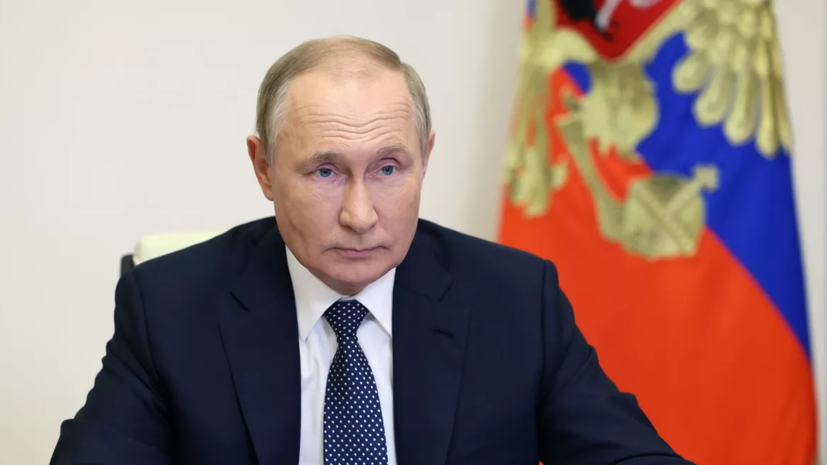 Путин включил в задачи культурной госполитики борьбу с излишней иностранной лексикой