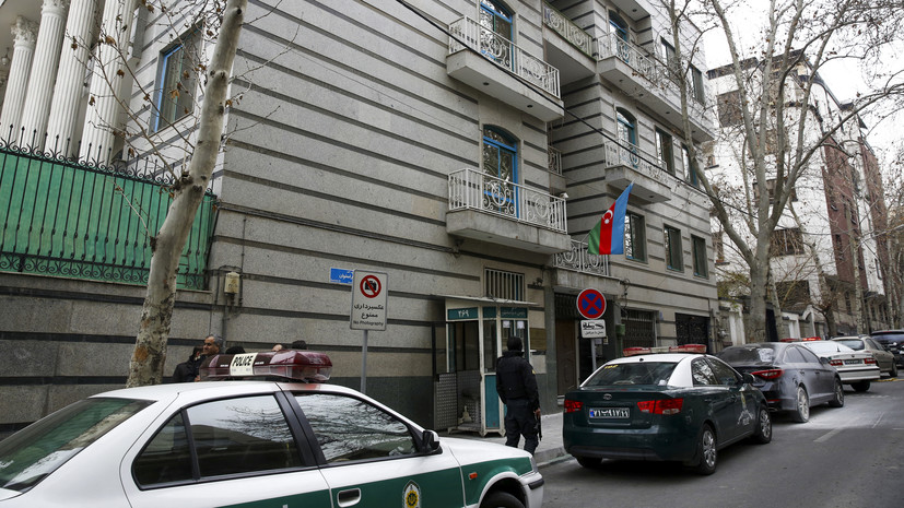 Посла Ирана в Баку вызвали в МИД Азербайджана в связи с нападением на посольство