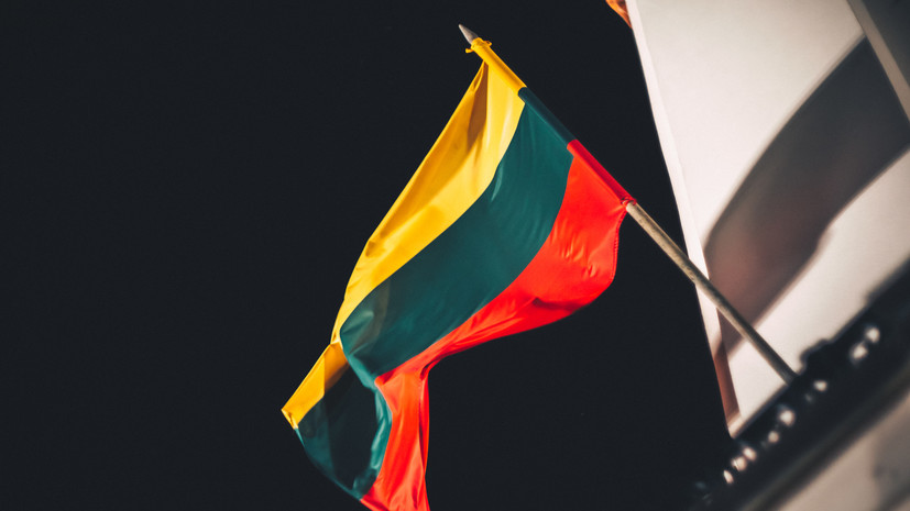 В МИД Литвы заявили, что пять посольств страны получили сообщения о минировании