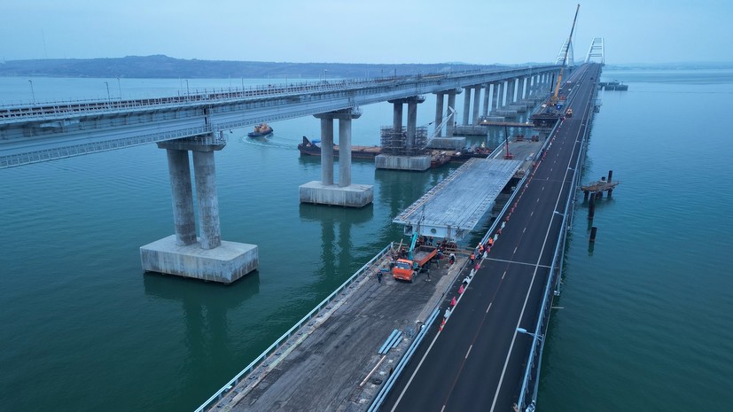 На левой части Крымского моста завершили установку последнего пролётного строения