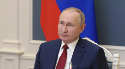 Путин позвонил девочке из Курганской области, чью открытку снял с Ёлки желаний