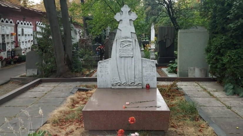На Новодевичьем кладбище отреставрируют надгробие режиссёра Станиславского