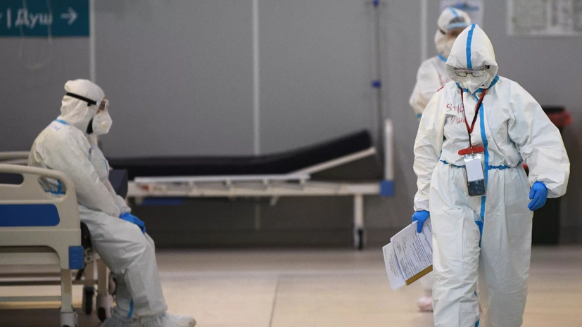 В Петербурге госпитализировали 117 жителей с COVID-19 за сутки