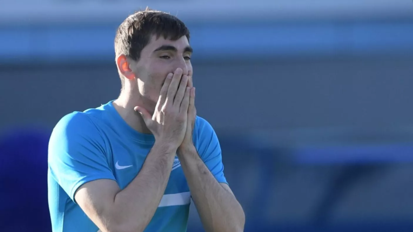 Бакаев рассказал, что отправляет более 80% зарплаты своему отцу