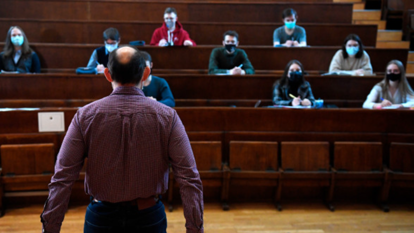 Депутат Смолин предложил изменить формат защиты дипломов