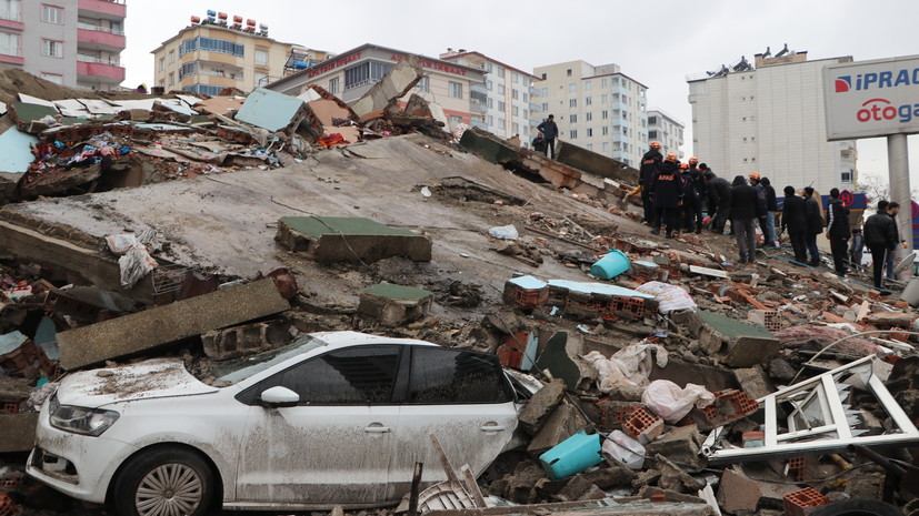 Парламент Турции приостанавливает работу из-за землетрясения