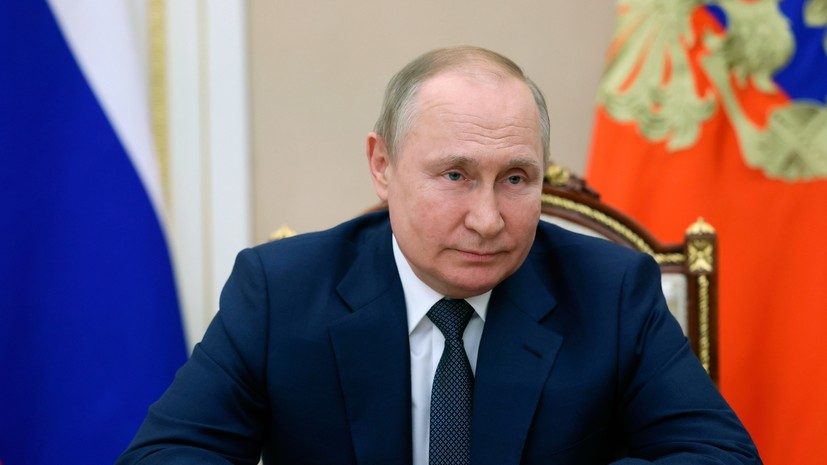Путин разрешил дилеру «Автодом» приобрести «Мерседес-Бенц Банк Рус»