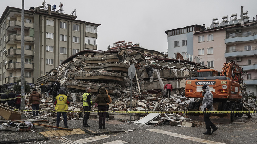 Число погибших при землетрясении в Турции возросло до 3381