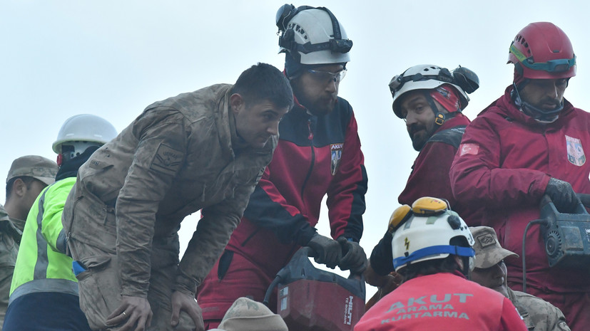 Помощь Турции в ликвидации последствий землетрясений предложили 70 стран