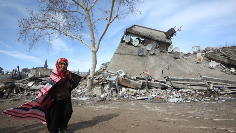 Россиянка заявила, что добровольцы не могут попасть в пострадавшие от землетрясения районы Турции