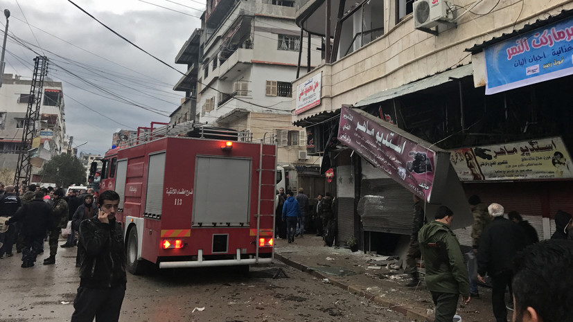 Спасатели МЧС России извлекли из-под завалов пострадавшего от землетрясения в Сирии