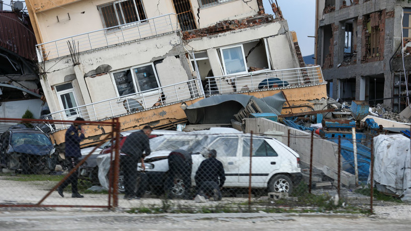 Число погибших в результате землетрясения в Турции превысило 7100