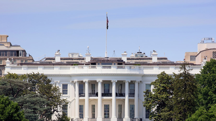 Белый дом: США обсуждают с киевским режимом его нужды