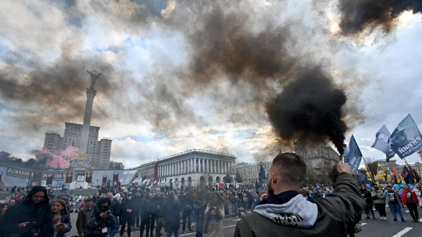 Власти Киева призвали жителей реже выходить на улицу из-за сильного загрязнения воздуха
