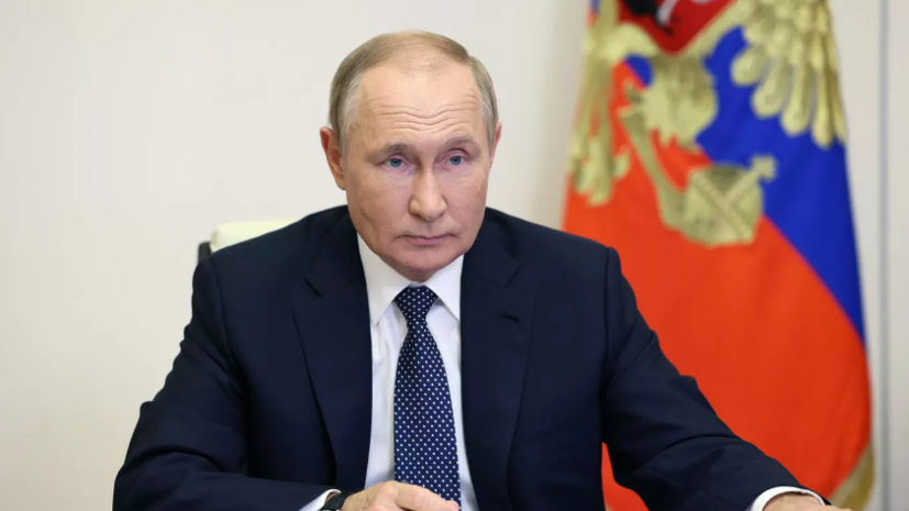 Путин: благодаря усилиям дипломатов удалось сорвать планы Запада по изоляции России