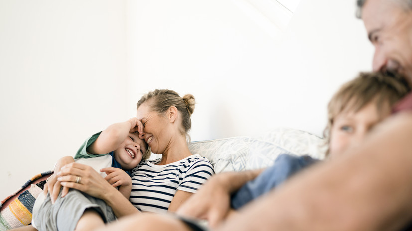 Многодетные семьи Калининградской области начали получать цифровые удостоверения