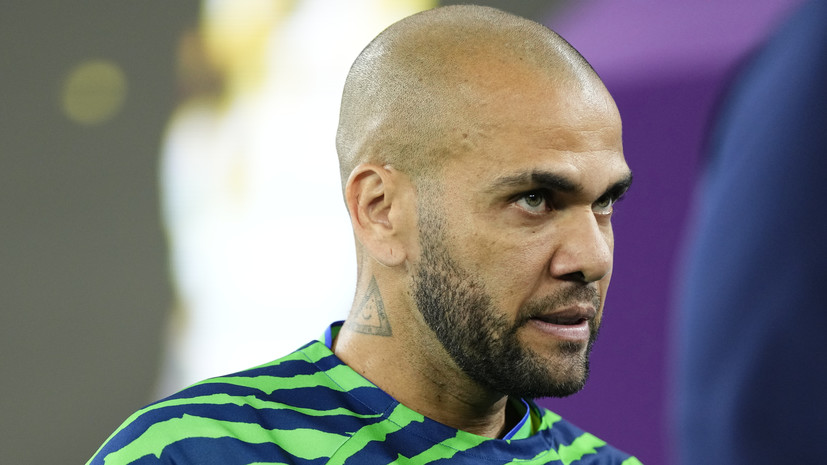 El Periódico: следы ДНК Алвеса обнаружены в теле девушки, обвинившей игрока в изнасиловании