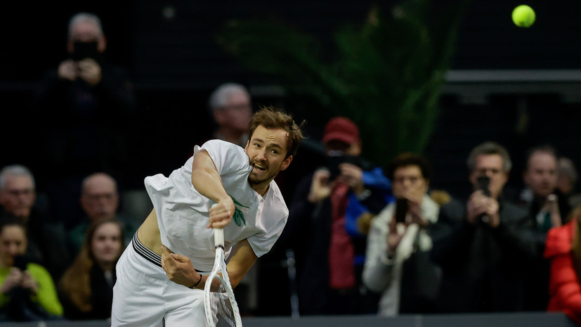 Медведев поднялся на одну строчку в рейтинге ATP